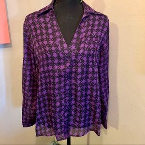 Larsen Gray Buttoned Down Blouse Size S